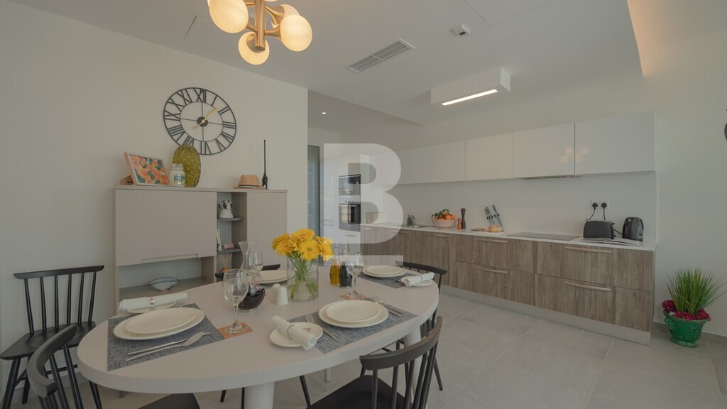 P_500147_6081_-_Dining_Kitchen.J