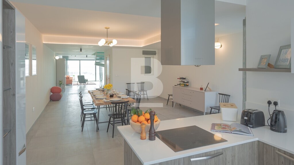 P_500157_7071_-_Kitchen_Dining.J