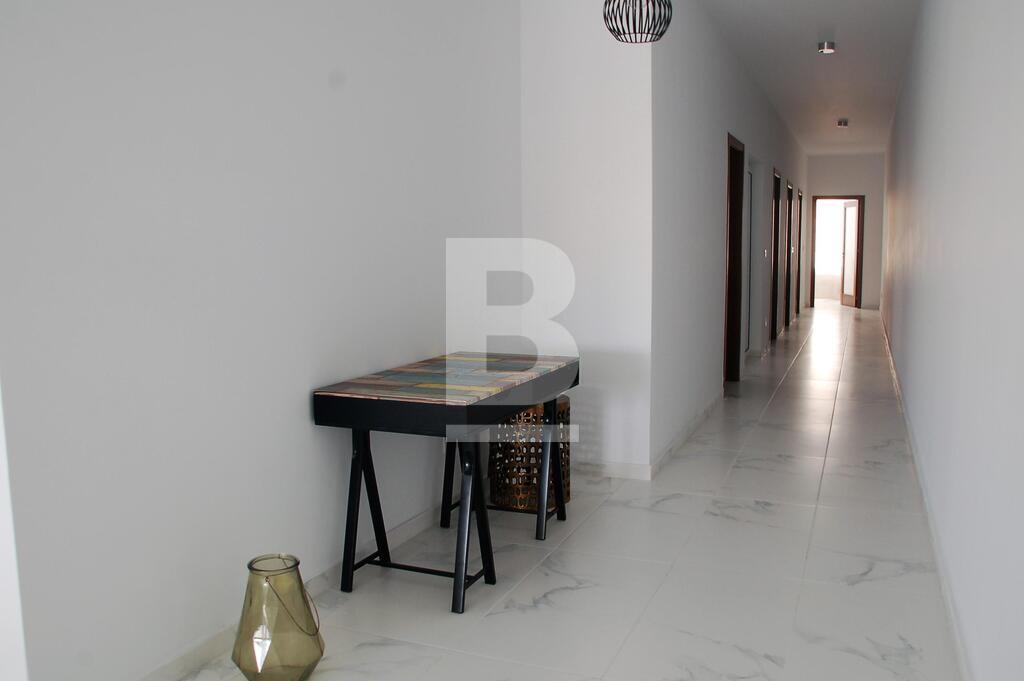 P_500215_Corridor.JPG