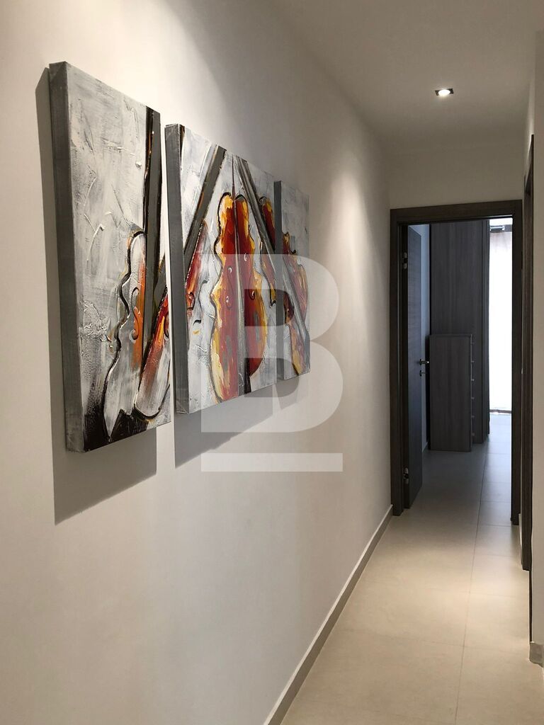 P_500557_CORRIDOR.jpg