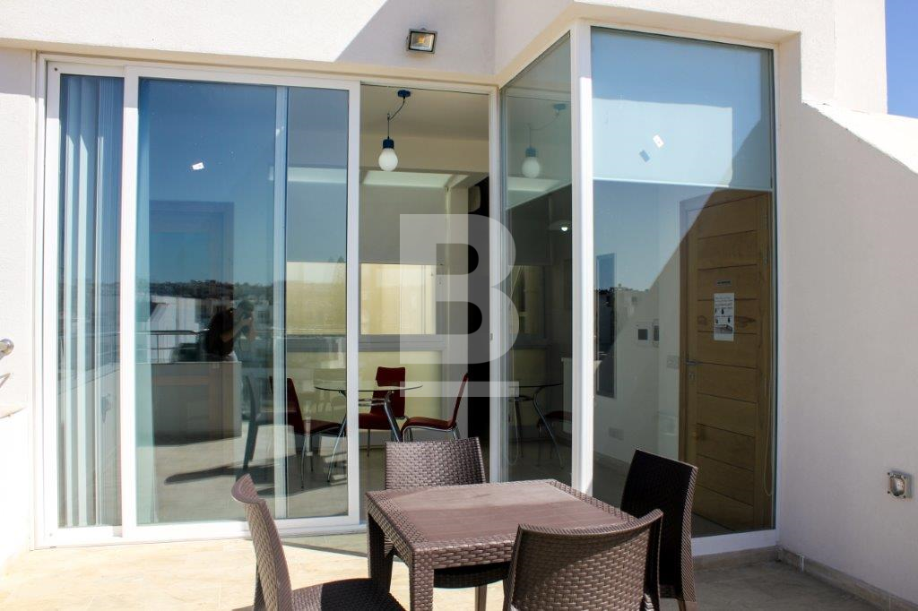 2 bed Penthouse for rent - Image 1