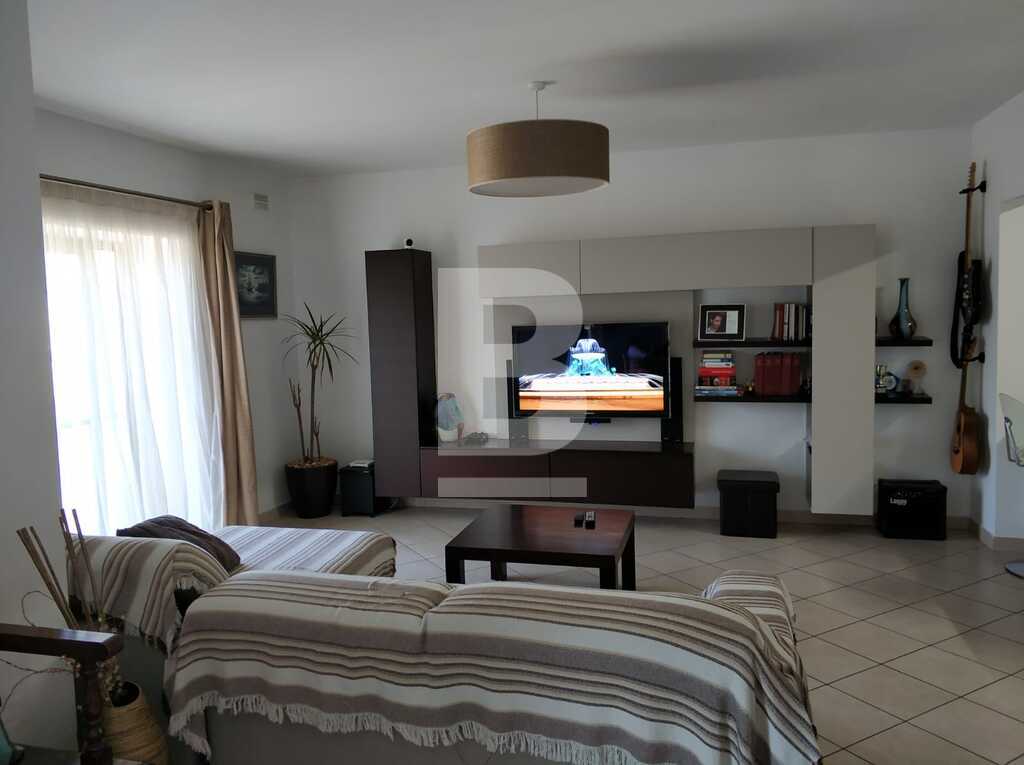 3 bed Apartment for rent - Image 1
