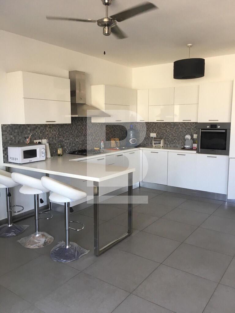 3 bed Apartment for rent - Image 1