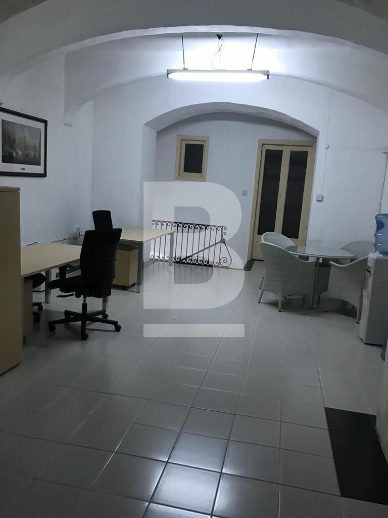 Office for rent - Image 1