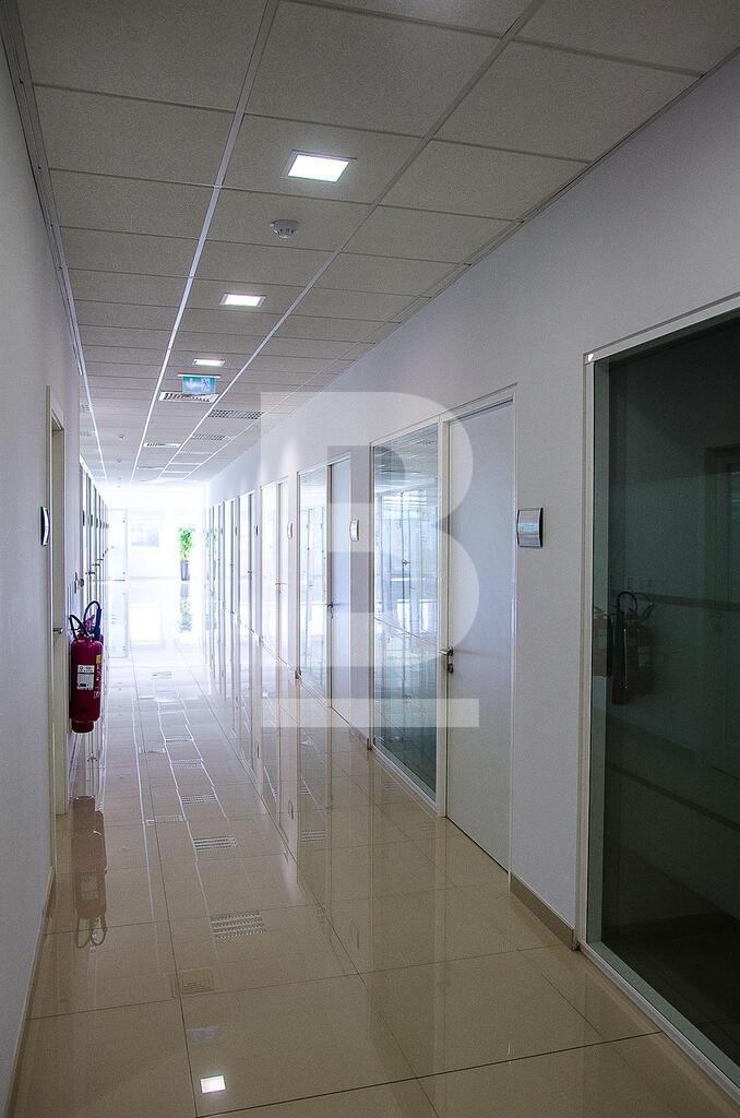 P_501980_BOS-Corridor.jpg