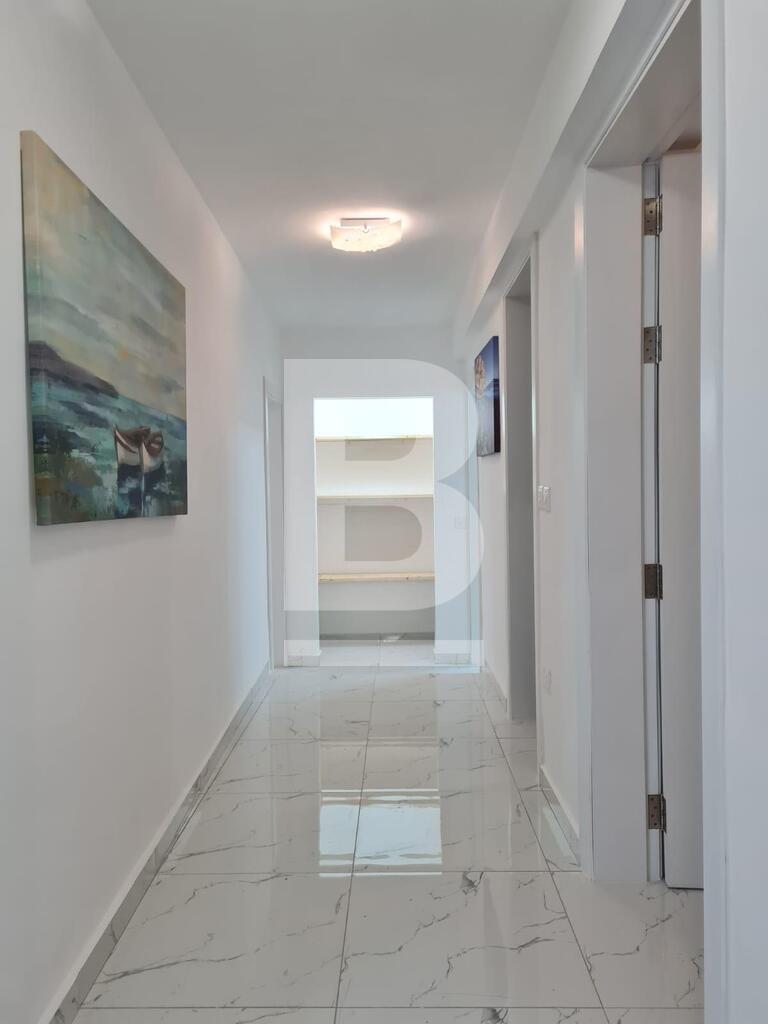 P_503843_Corridor_2.jpg