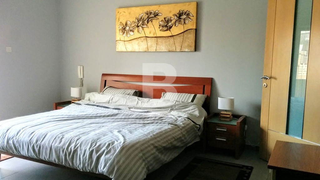 P_700427_Main_BedRoom_with_Ensui