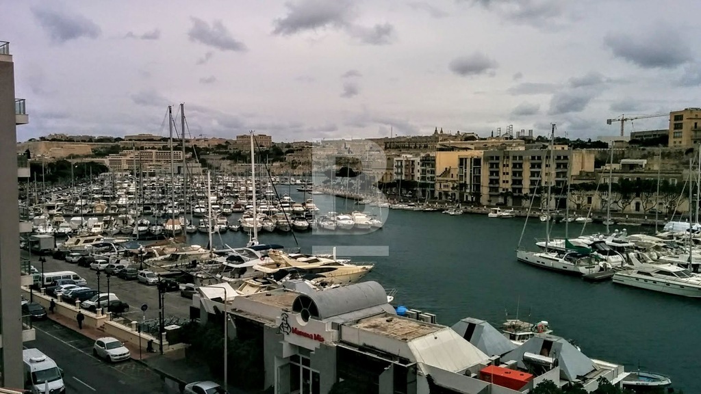P_700427_View_from_Kitchens_Bal