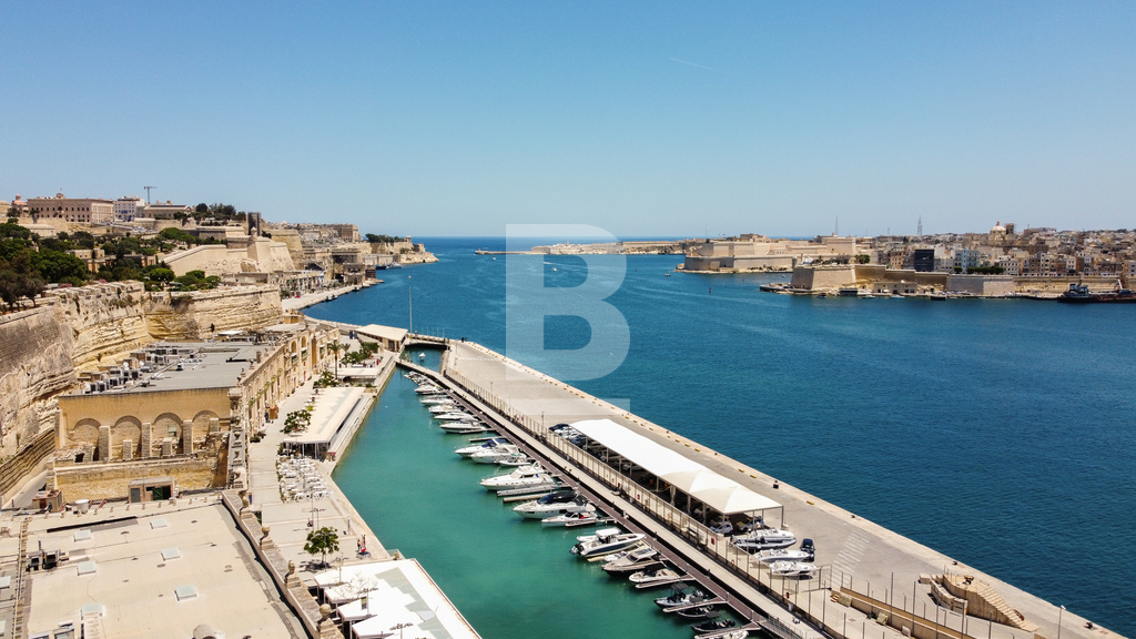 P_700848_H._Grand_Harbour_View.j