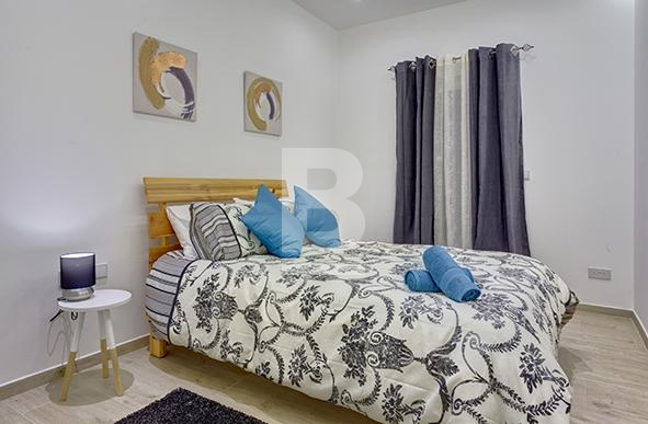 P_701195_Mark_T_-_Tax_Xbiex_005_