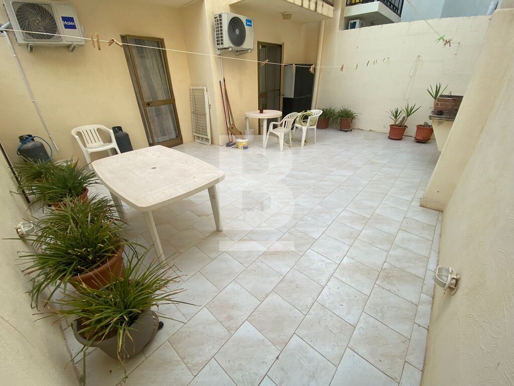2 bed Maisonette for rent - Image 1