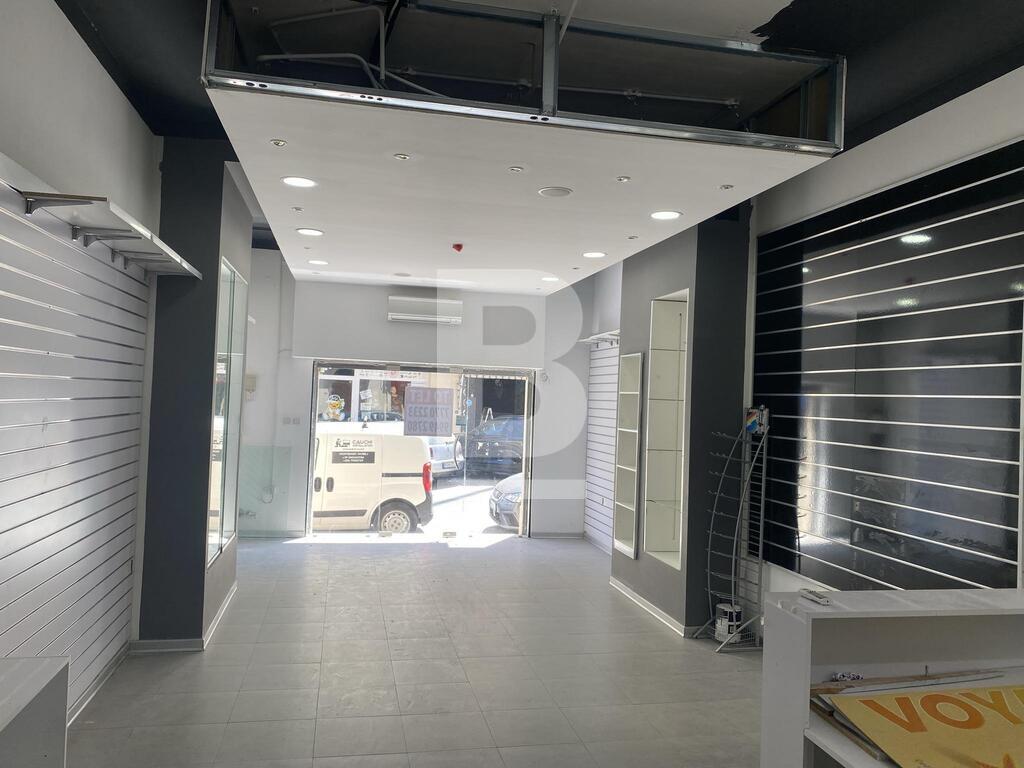 P_701495_Mosta_Shop_02.JPG