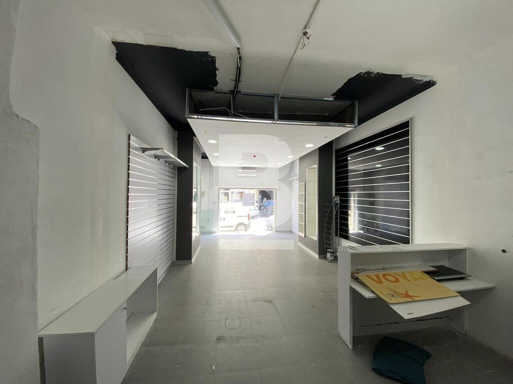 P_701495_Mosta_Shop_04.JPG