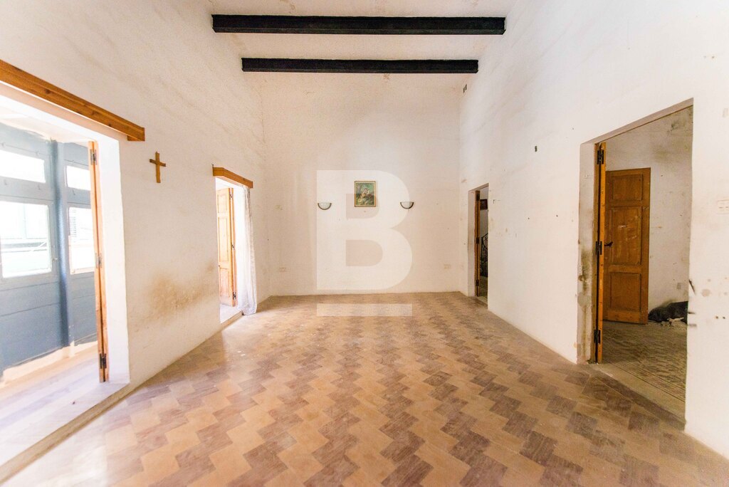 4 bed Houses of Character for Sale - Image 1