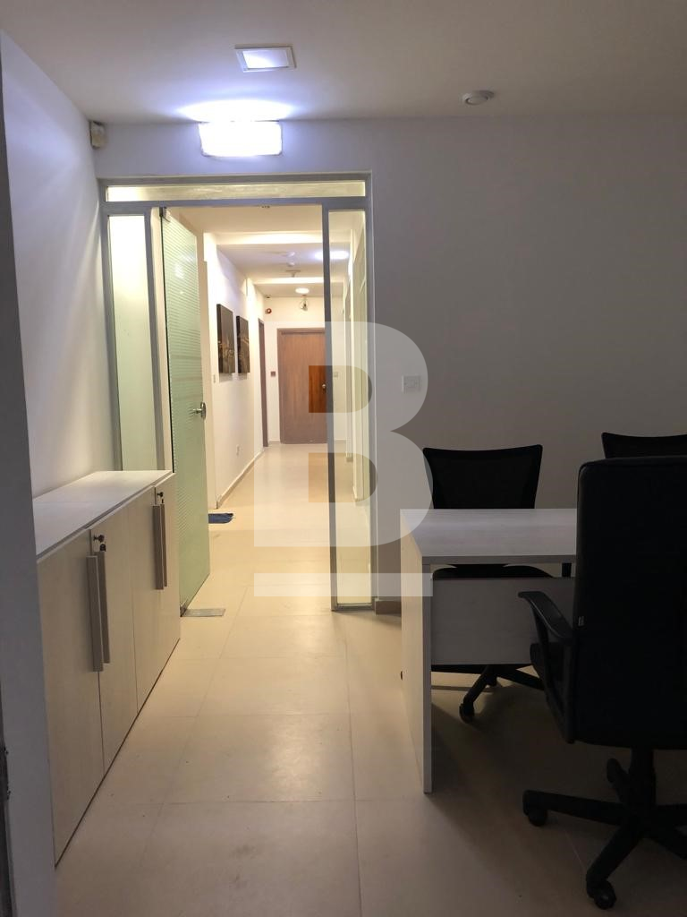 P_701612_Corridor.jpg