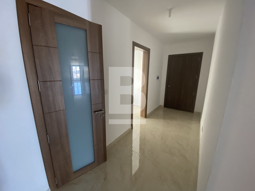 P_701828_CORRIDOR1.jpg