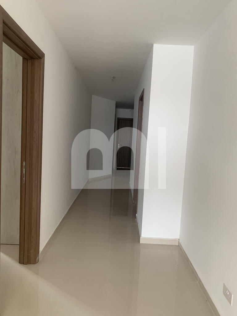 P_701864_CORRIDOR.jpg