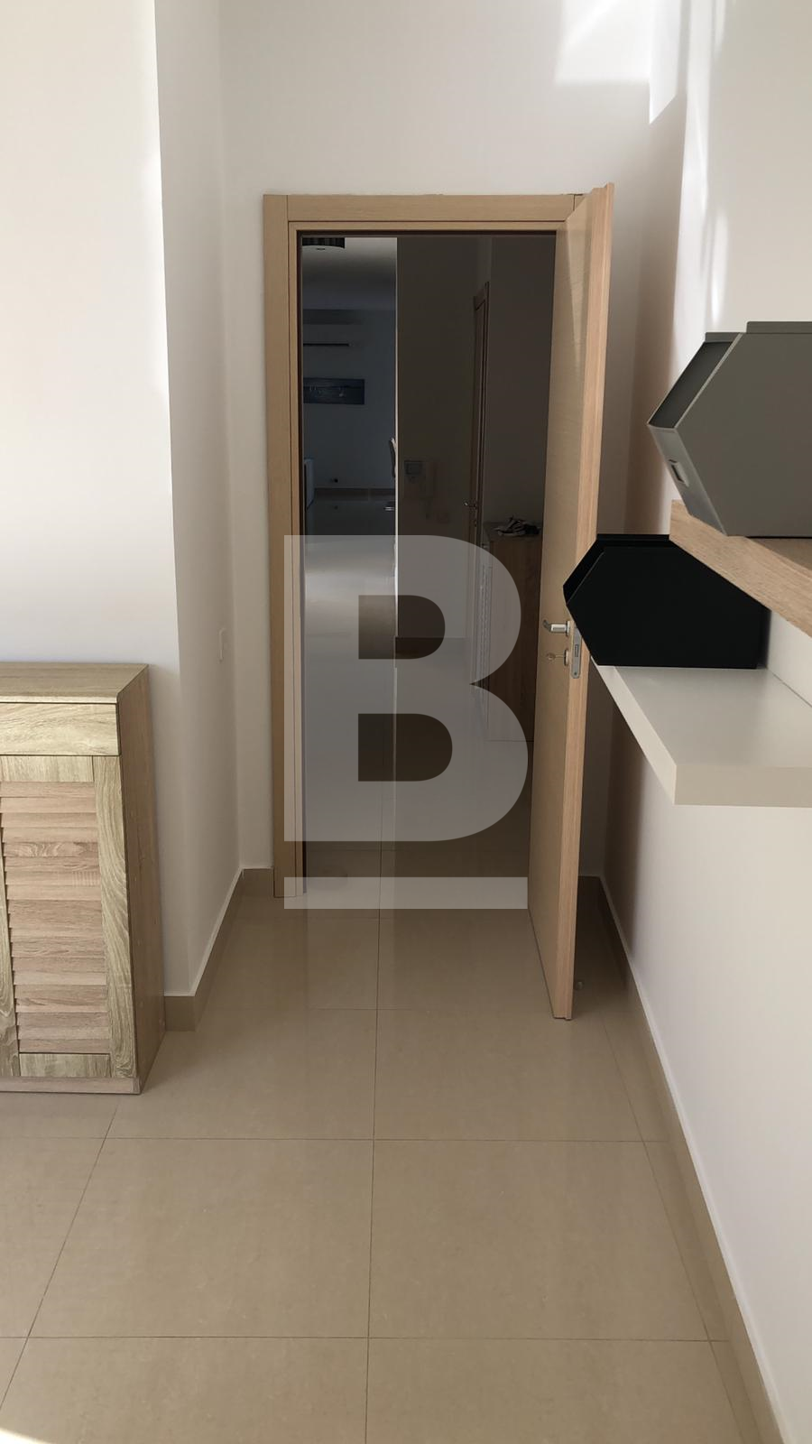 P_702016_CORRIDOR.JPG