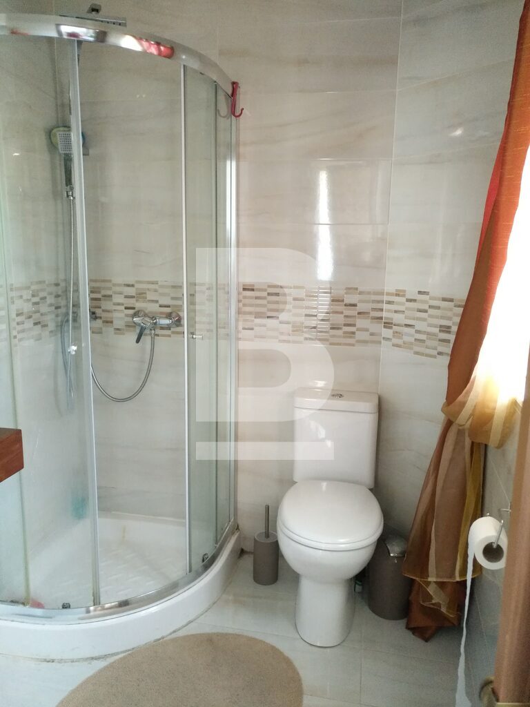 P_800465_2nd_storey_ensuite_pic_