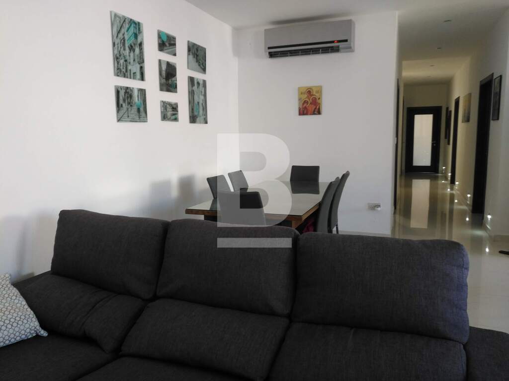 P_800465_2nd_storey_open_plan_di