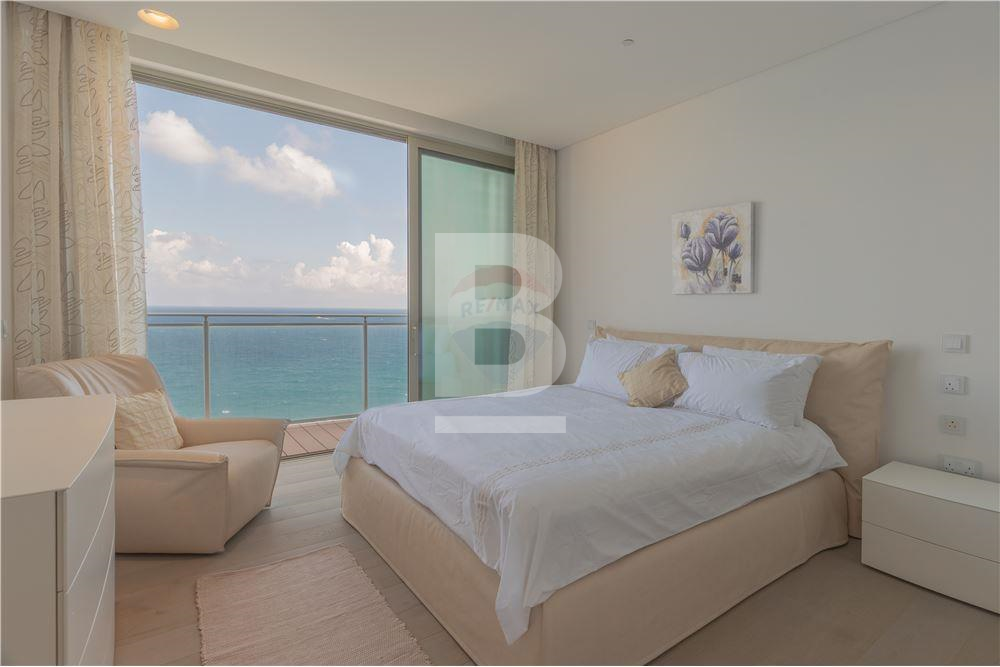 P_800779_Bedroom_and_View_from_B