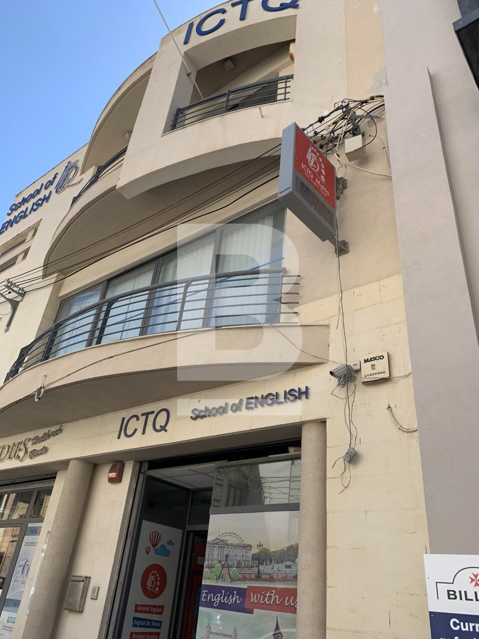 School for rent - Image 1