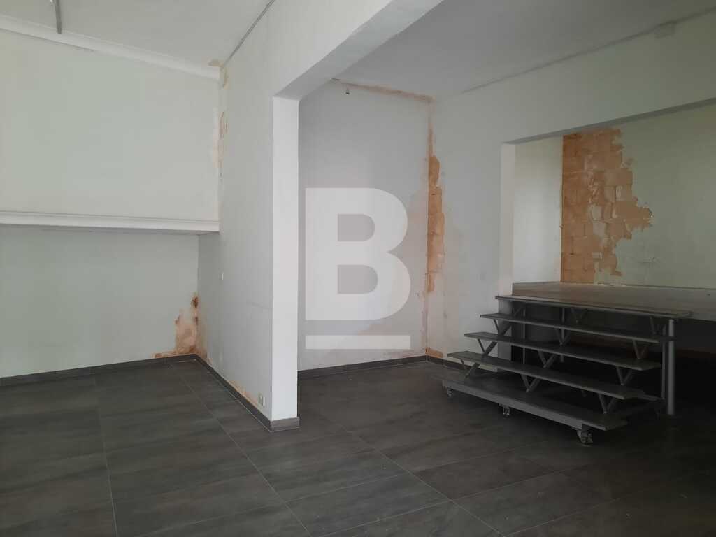 Office for rent - Image 1