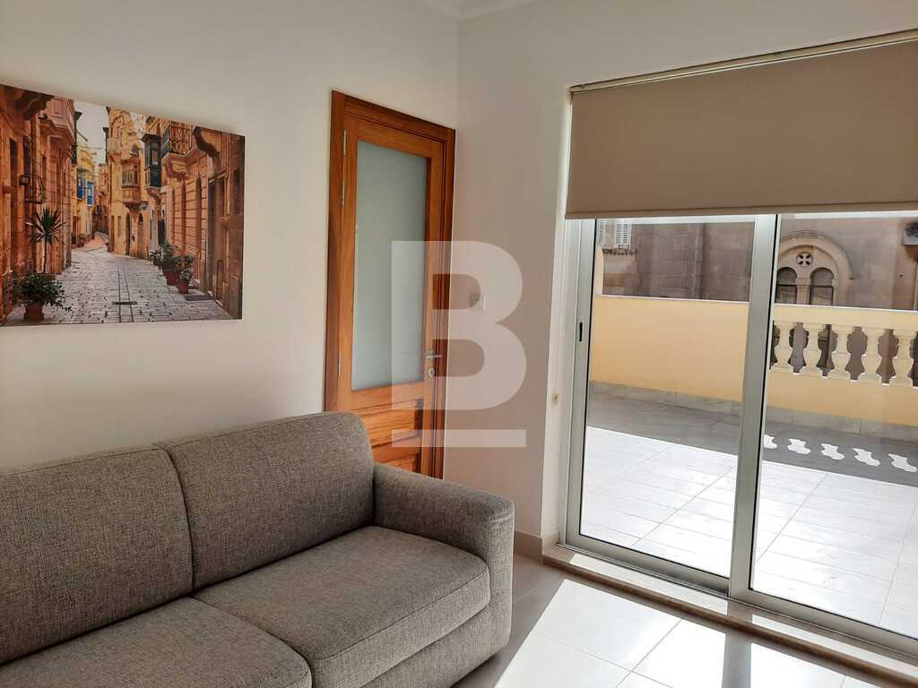 1 bed Penthouse for rent - Image 1