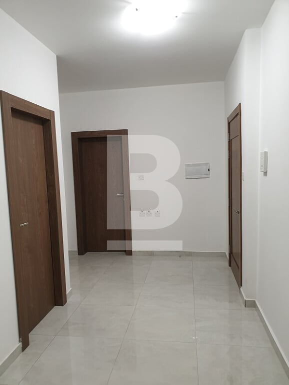 P_801309_corridor.jpg