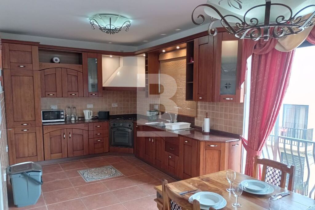 3 bed Apartment for rent - Image 1