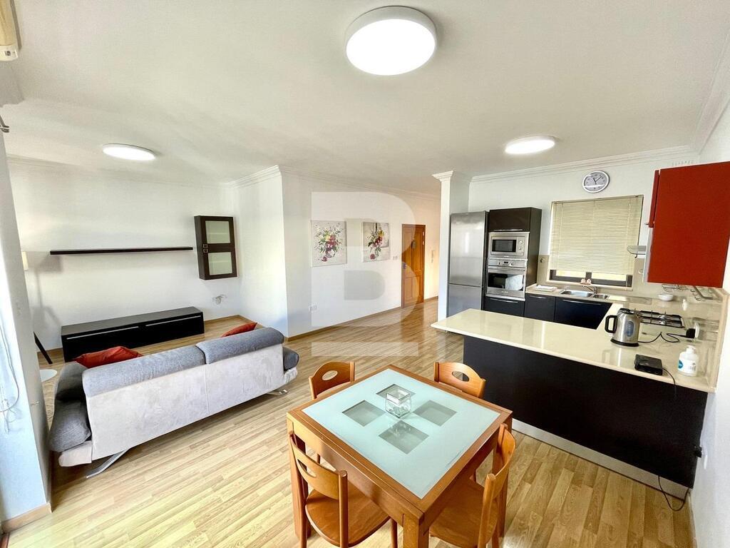 3 bed Apartment for rent - Image 1