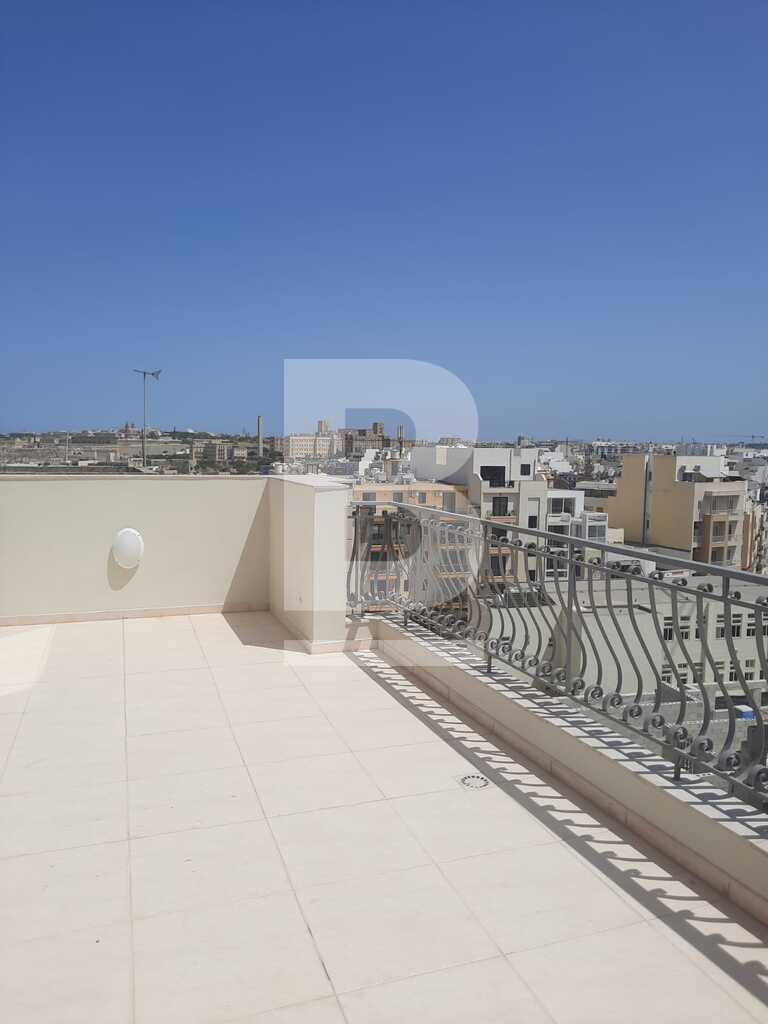 2 bed Penthouse for rent - Image 1