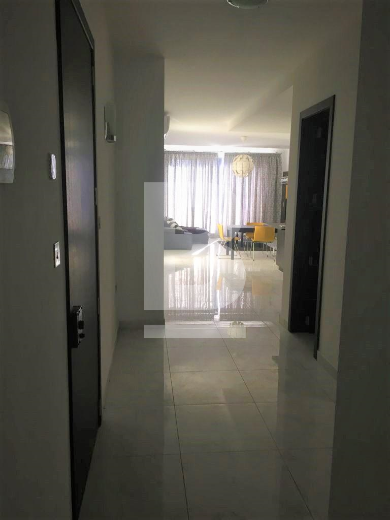 P_802970_Corridor.jpg