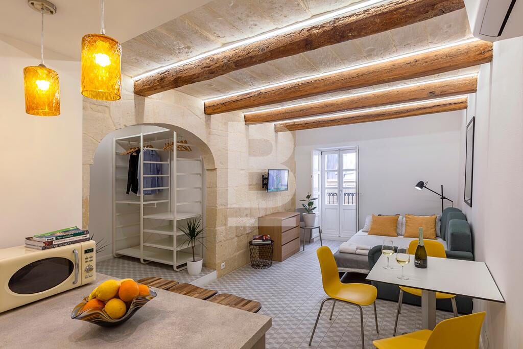 5 bed Houses of Character for Sale - Image 1