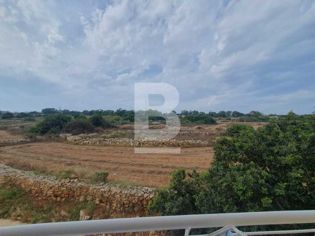 3 bed Apartment for rent - Image 1