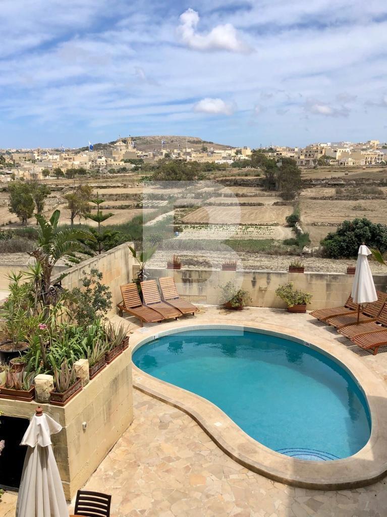 3 bed Villa for rent - Image 1