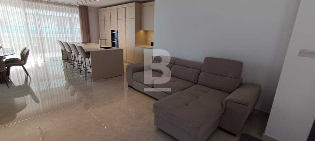 3 bed Apartment for rent - Image 1