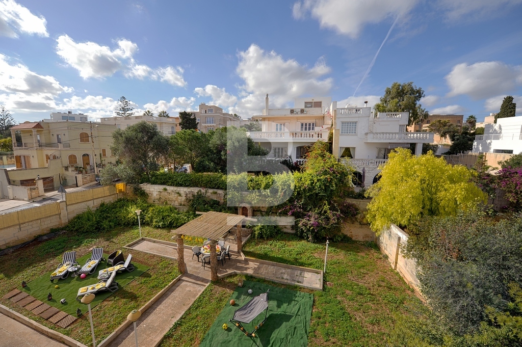 5 bed Villa for rent - Image 1
