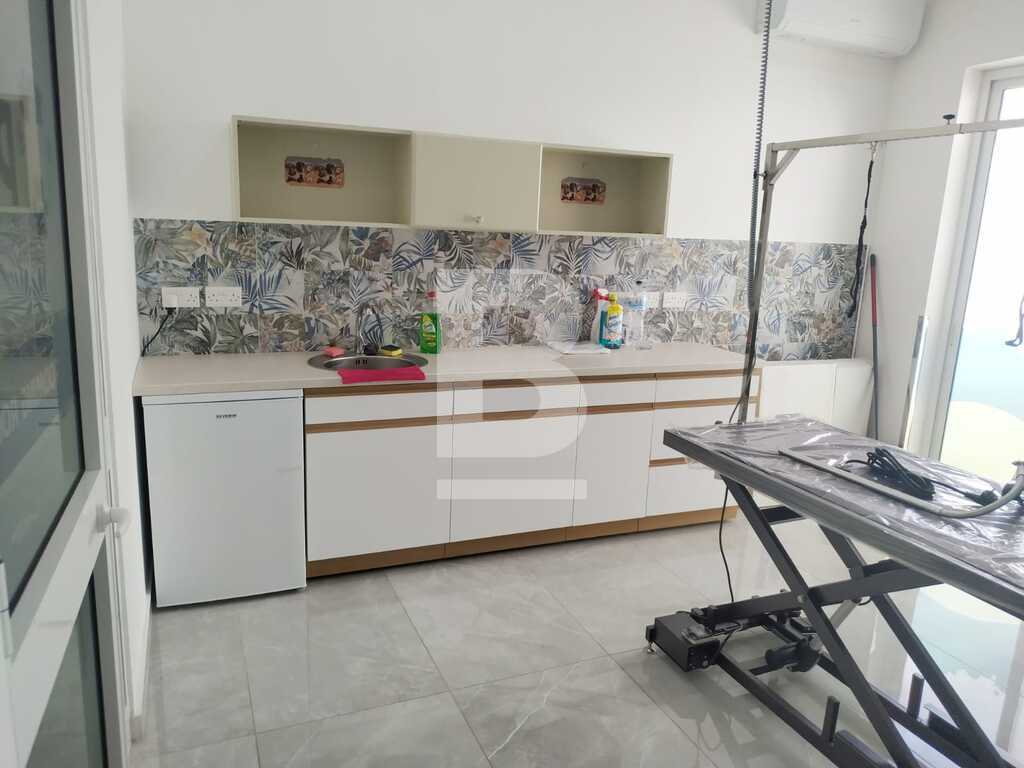 Independent Outlet for rent - Image 1