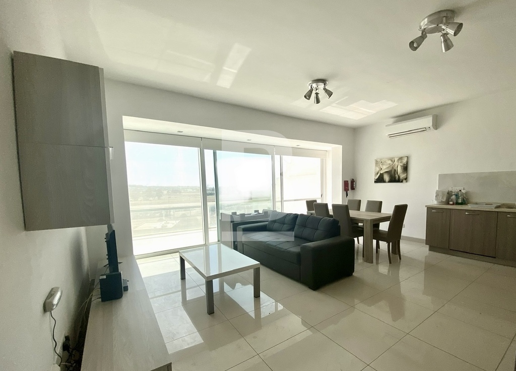3 bed Penthouse for rent