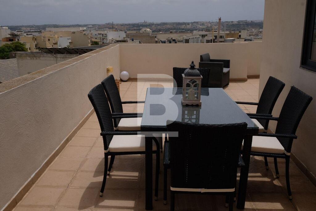 2 bed Penthouse for rent - Image 1