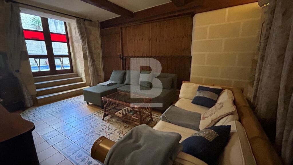 3 bed Houses of Character for rent