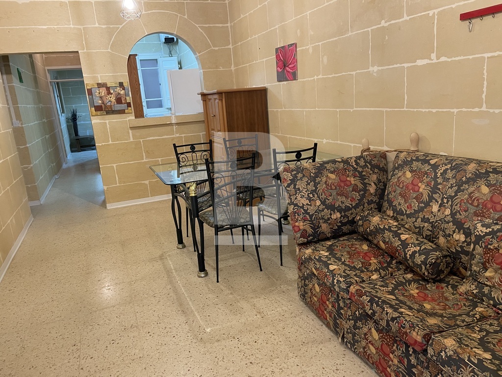 3 bed Maisonette for rent - Image 1