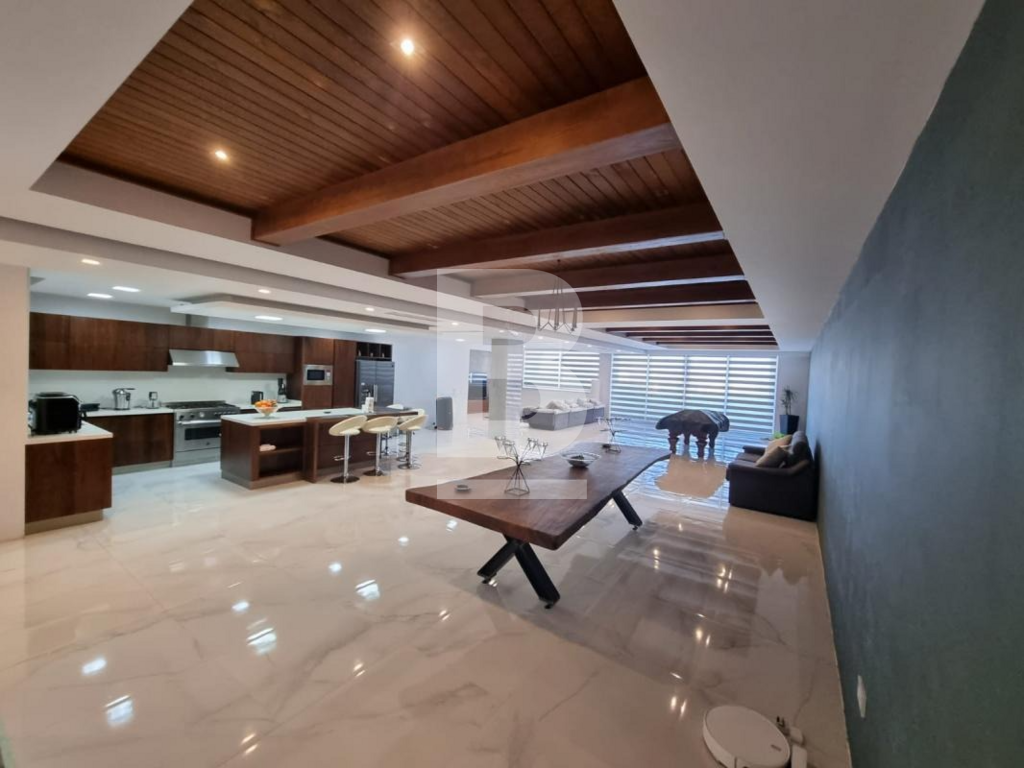3 bed Apartment for Sale