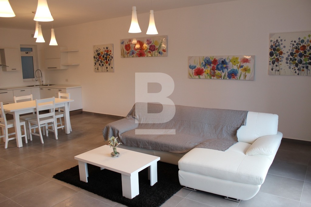 3 bed Apartment for rent - Image 1