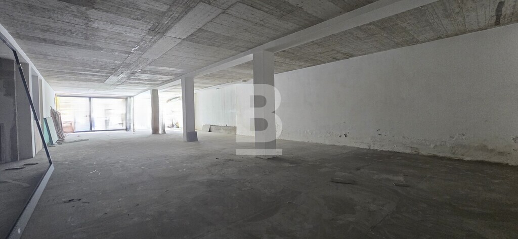 Showroom for rent - Image 1
