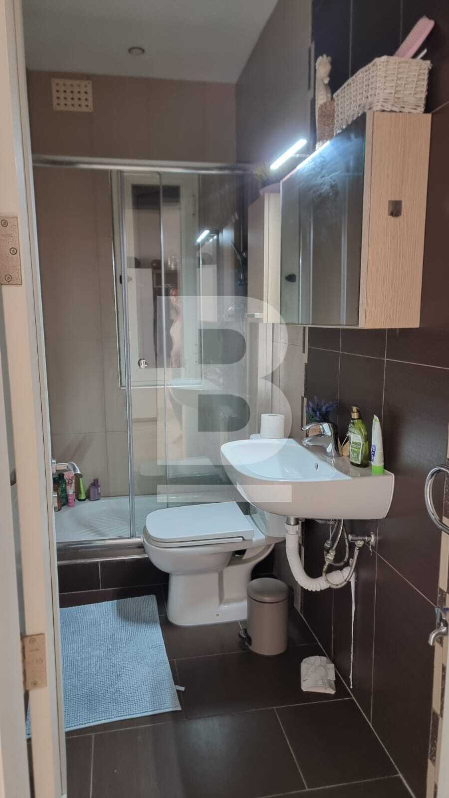 5 bed Terraced Houses for rent - Image 1