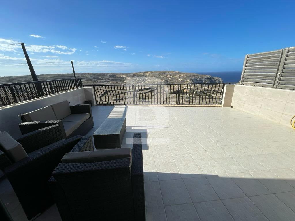 2 bed Penthouse for rent