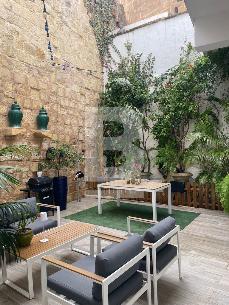 1 bed Houses of Character for Sale - Image 1