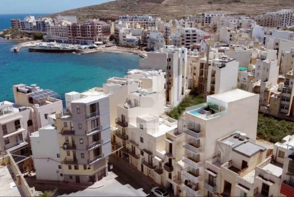 2 bed Penthouse for Sale - Image 1